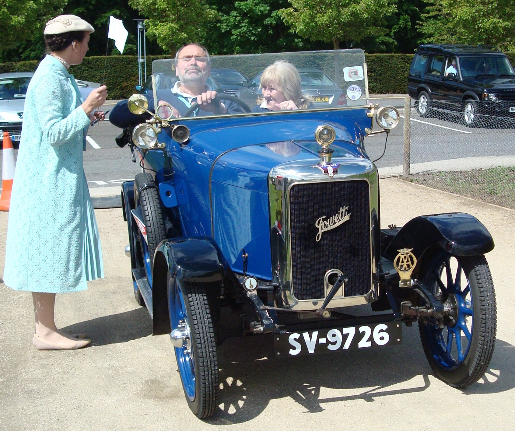 1924 Short 2 --7 hp 907 cc side-valve flat twin, 11,444 (inc Long 7) produced 1919–1930, 2-door fabric saloon, 2-door coachbuilt saloon Three speed gearbox. Four wheel brakes from 1930. 84 in (2,100 mm) wheelbase.