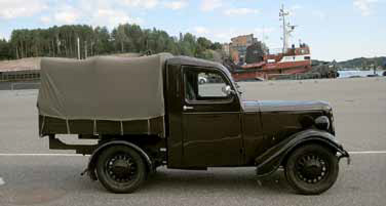 1951 Bradford -- Jorma Hihnala from Finland. 1005 cc side-valve flat twin, light truck, van and utility. Three speed gearbox. 38,241 produced 1946–1953.